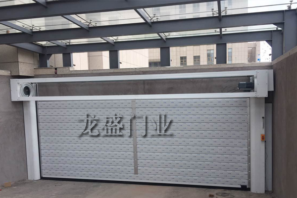 沈陽硬質快速門