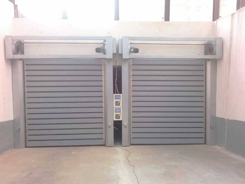 撫順硬質快速門