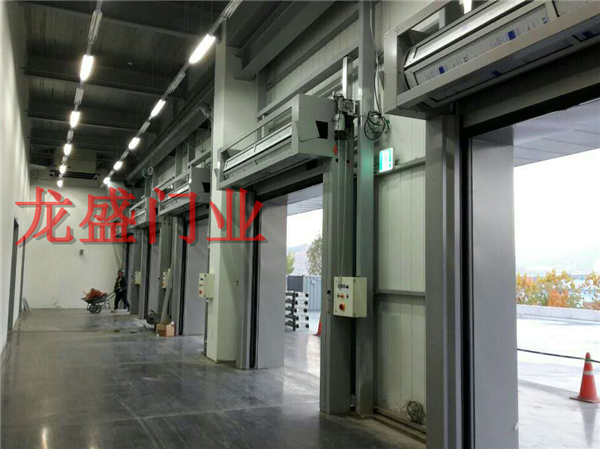 長春硬質快速門